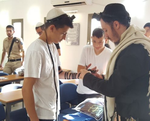 סדר הנחת תפילין